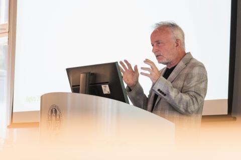 GIGconference_MMatPodium2.jpg